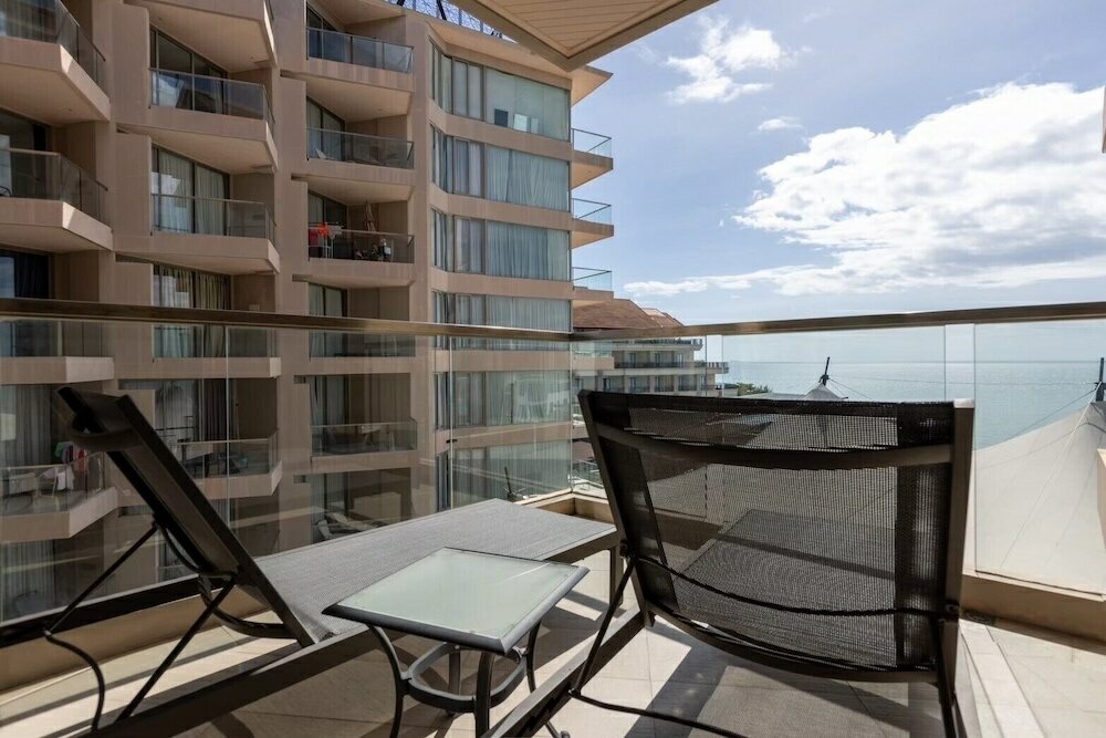 Фото Pattaya Modus Beachfront Resort