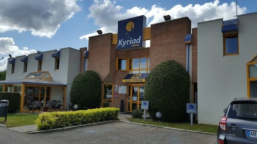 Внешний вид отеля Kyriad Chantilly в Гувьё, фото 2