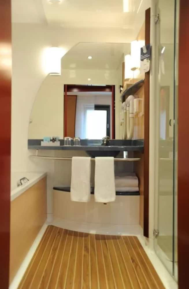 Фото Novotel Suites München Parkstadt Schwabing