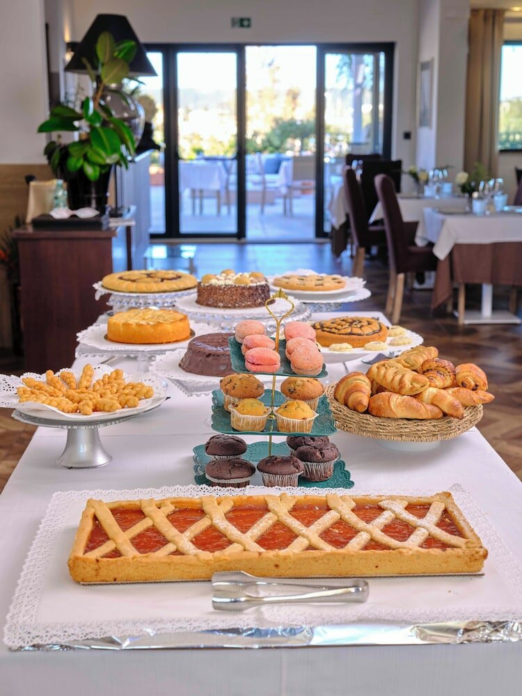 Фото Hotel Martini Olbia