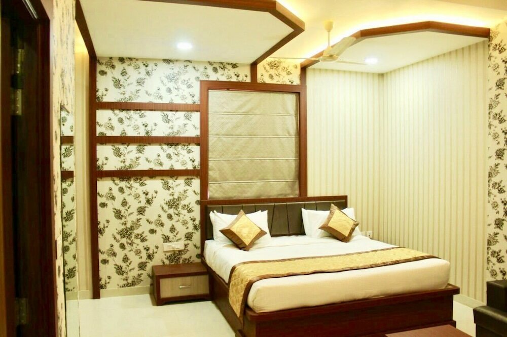 Фото Hotel Uday Palace