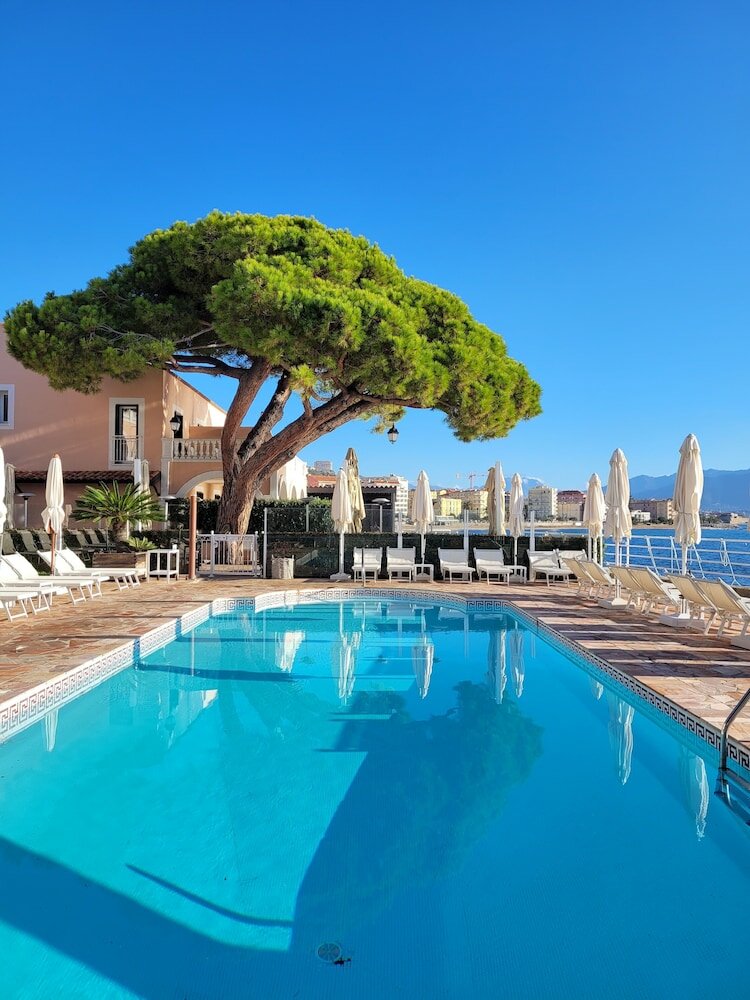 Фото Hotel Demeure Les Mouettes