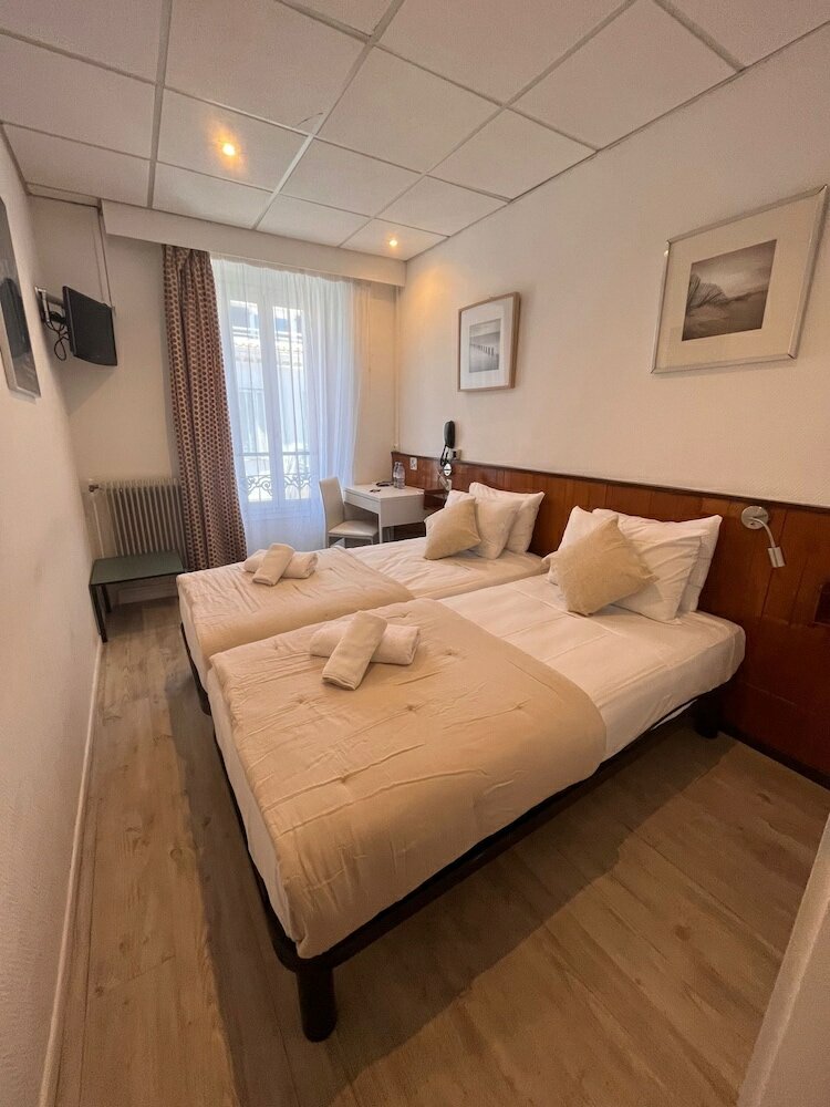 Фото Azurene Royal Hotel