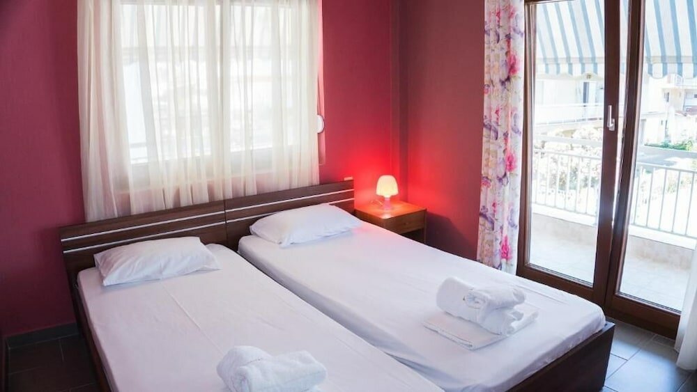 Фото Niki Apartments