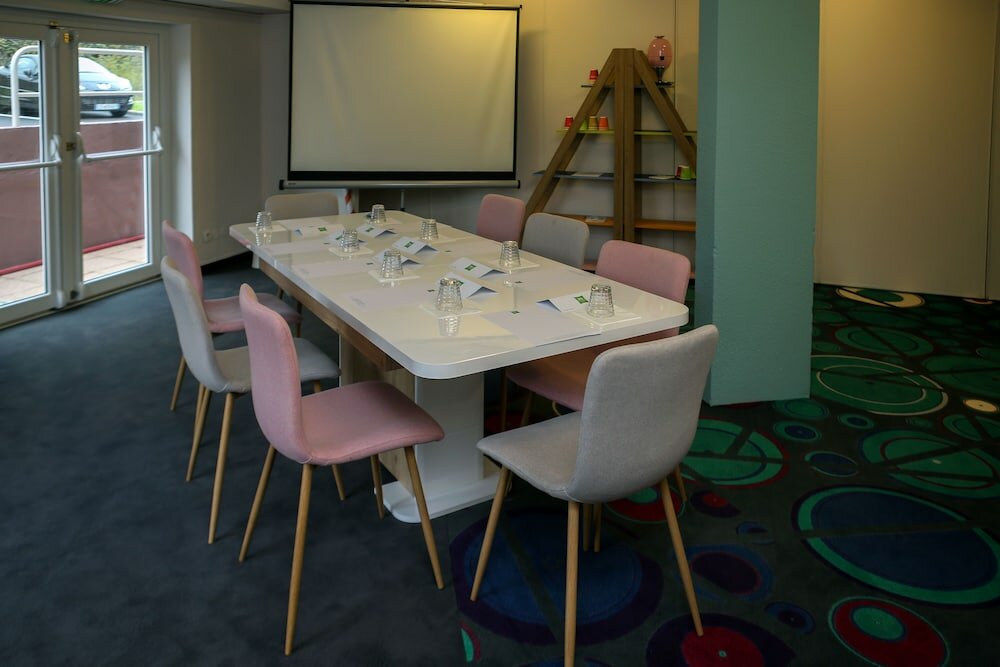 Фото Ibis Styles Frejus Saint-Raphael