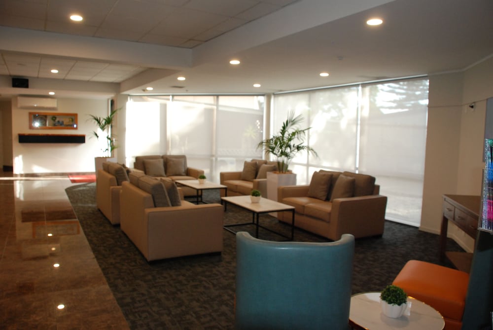 Фото Auckland Airport Kiwi Hotel