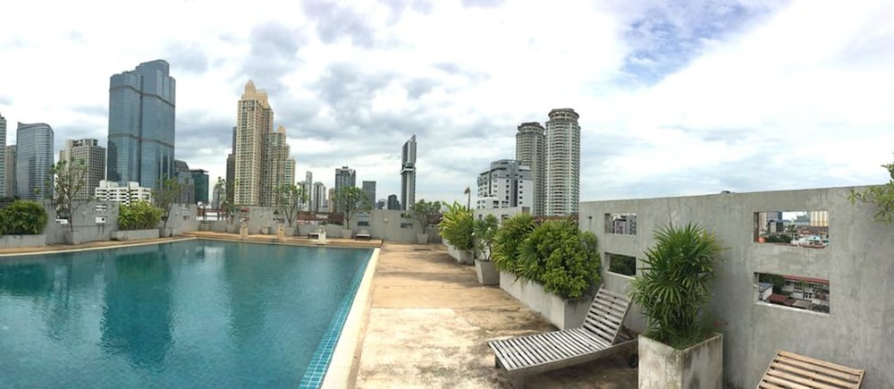 Фото Sathorn Grace Serviced Residence