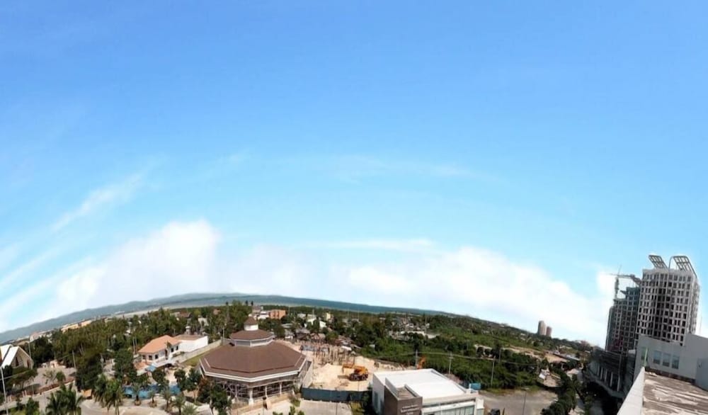 Фото Mactan Newtown C by HiveRooms