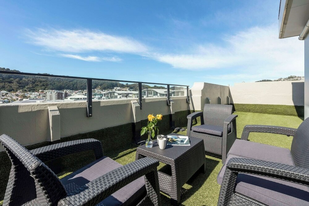 Фото Oaks Wellington Hotel