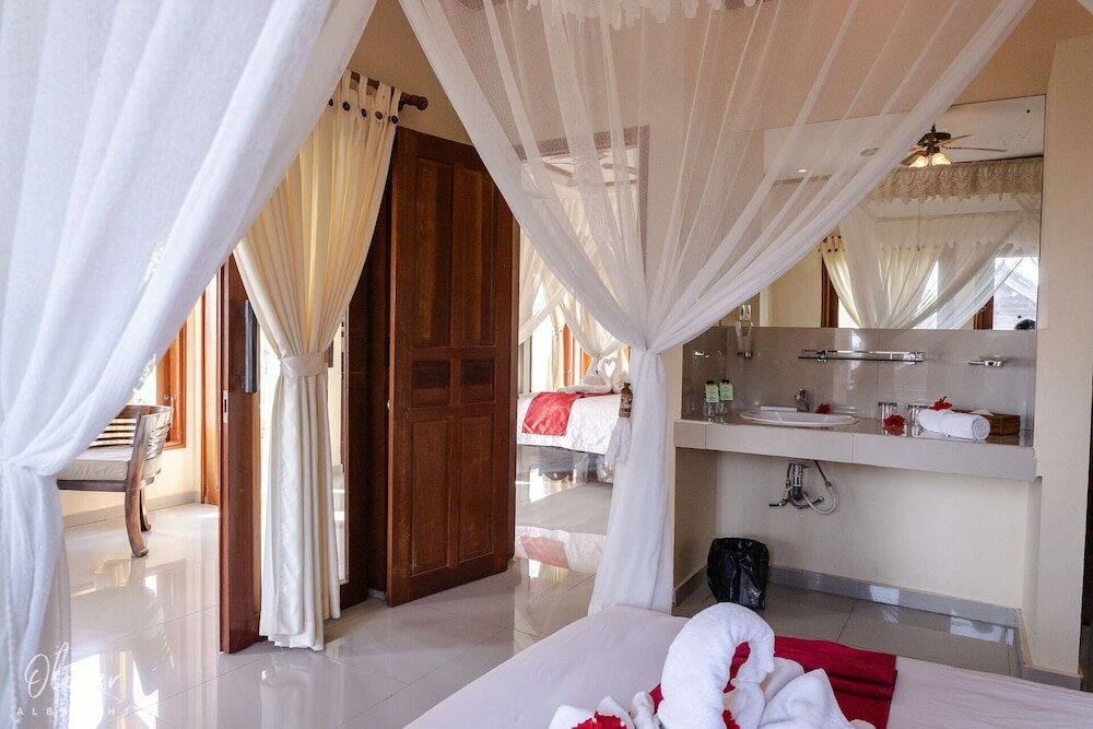 Фото Arya Amed Beach Resort and Dive Center