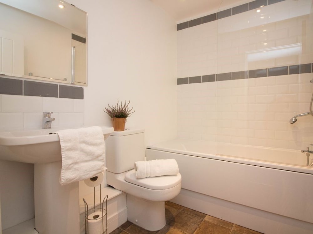 Фото Beddoe Apartments