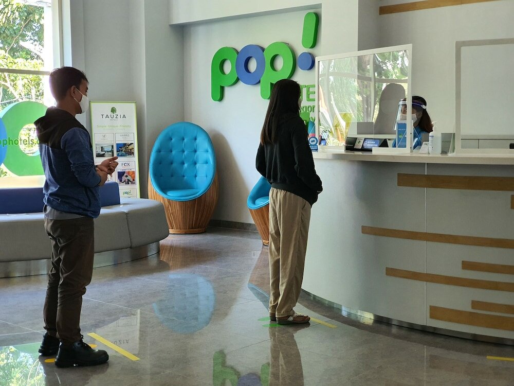 Фото Pop! Hotel Diponegoro Surabaya