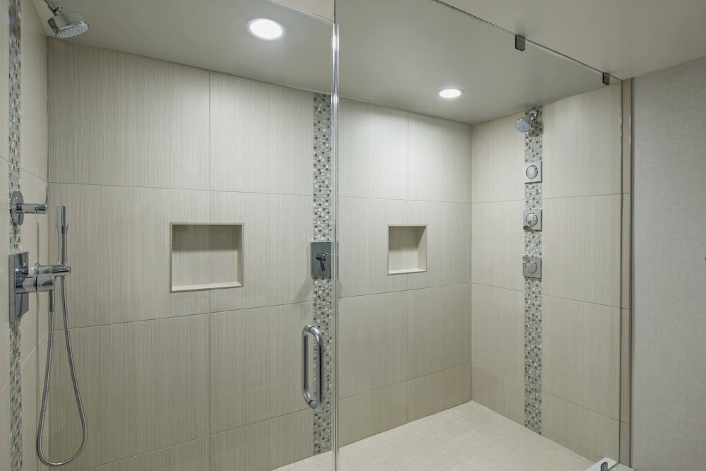 Фото Sheraton West Des Moines Hotel