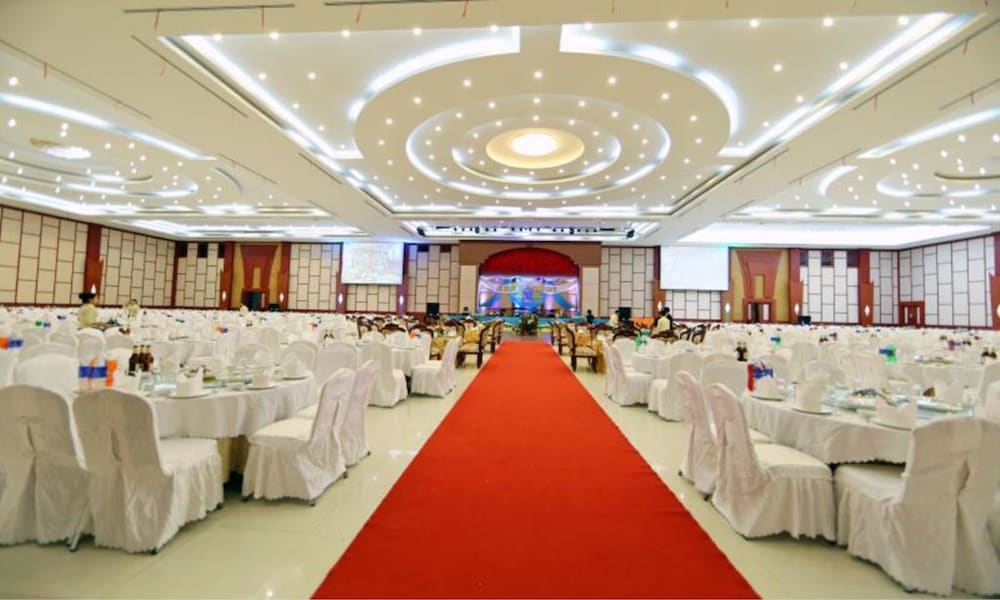 Фото Arawan Riverside Hotel