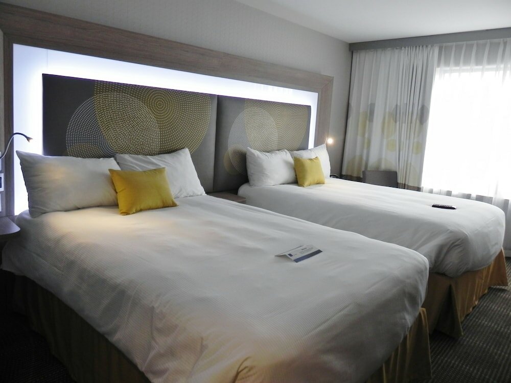 Фото DoubleTree by Hilton Ottawa Downtown