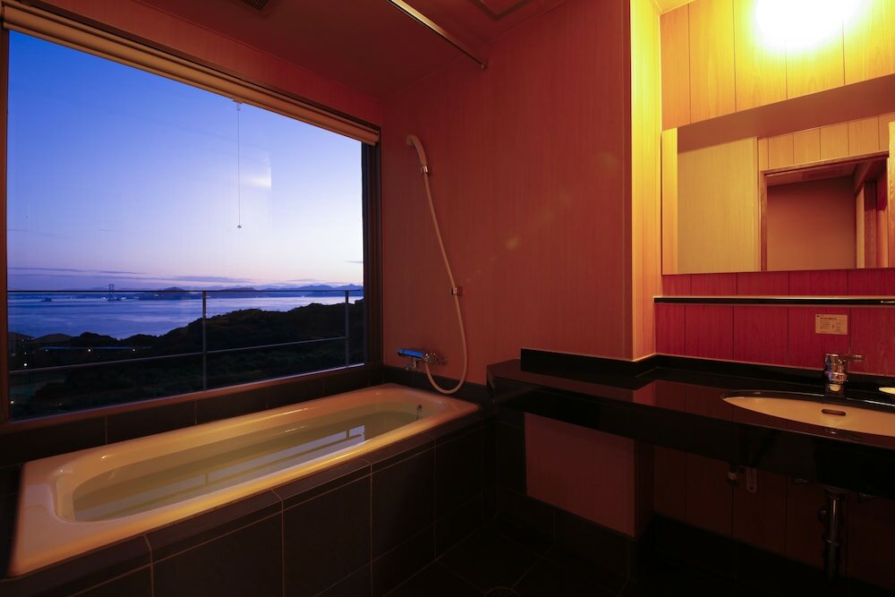 Фото Awaji Island Uzushio Onsen Umemaru