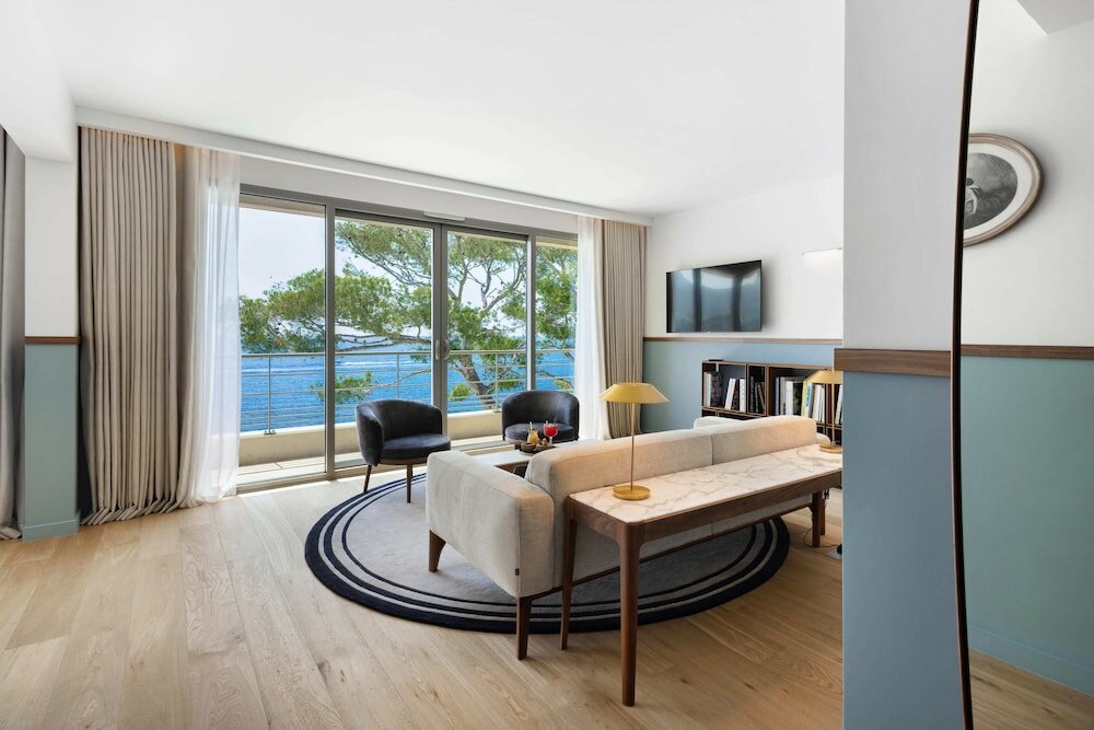 Фото Hôtel Les Roches Blanches