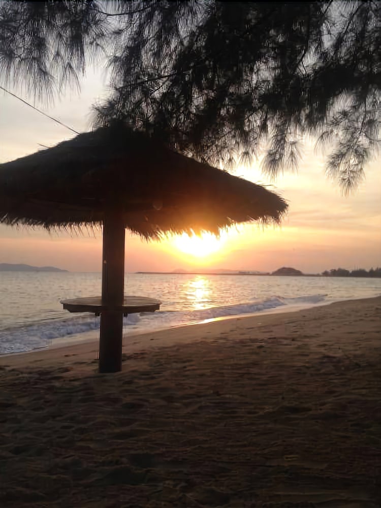 Фото Ruen Thai Rim Haad Resort