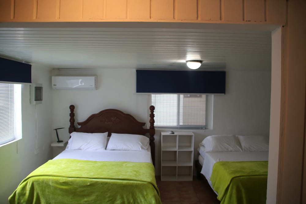 Фото Coral Reef Beach Aruba