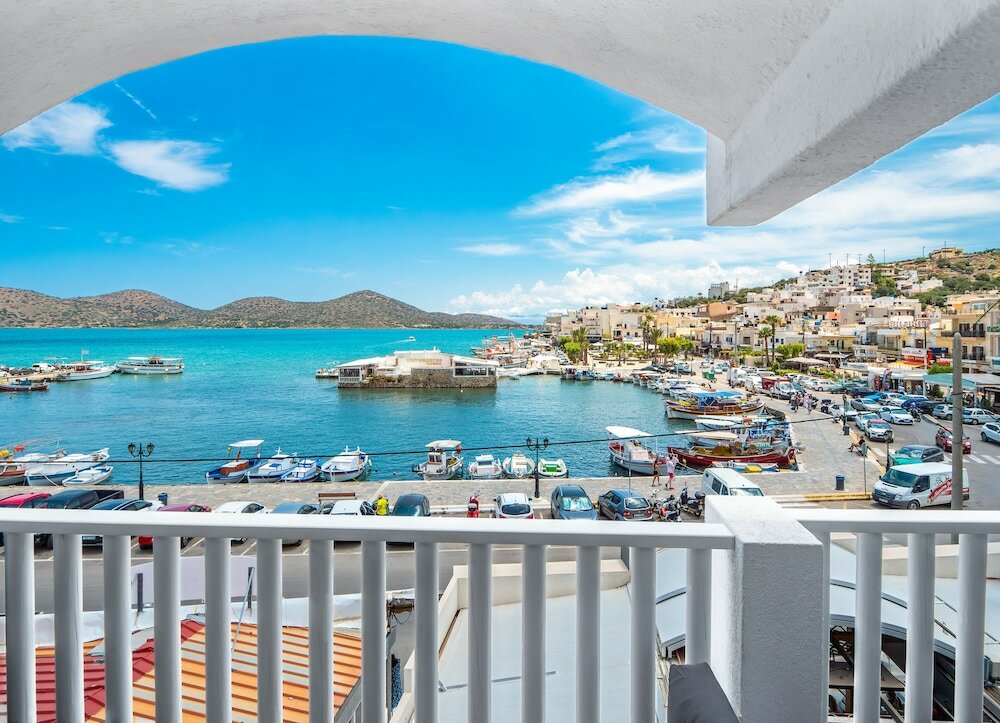 Фото Kalypso Suites Hotel