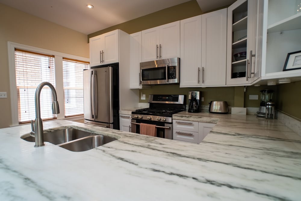 Фото Roscoe Village Guesthouse