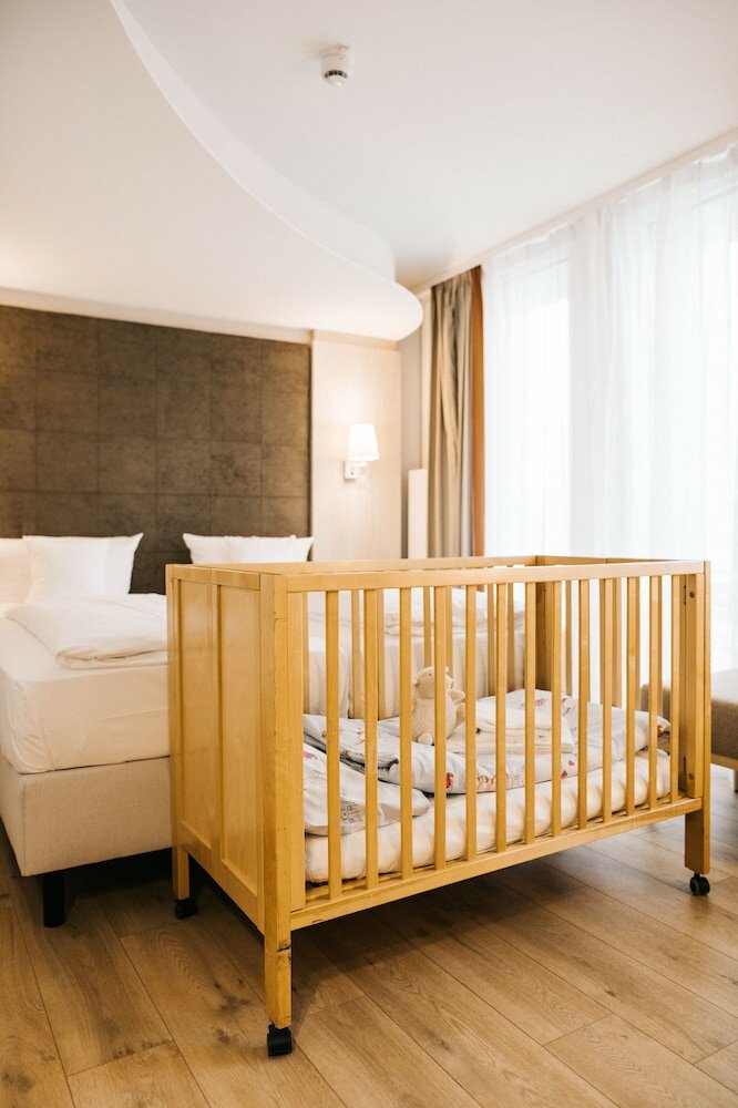 Фото Kongresshotel Potsdam am Templiner See