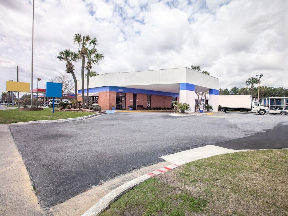 Фото Oyo Hotel Lake Park/Valdosta I-75