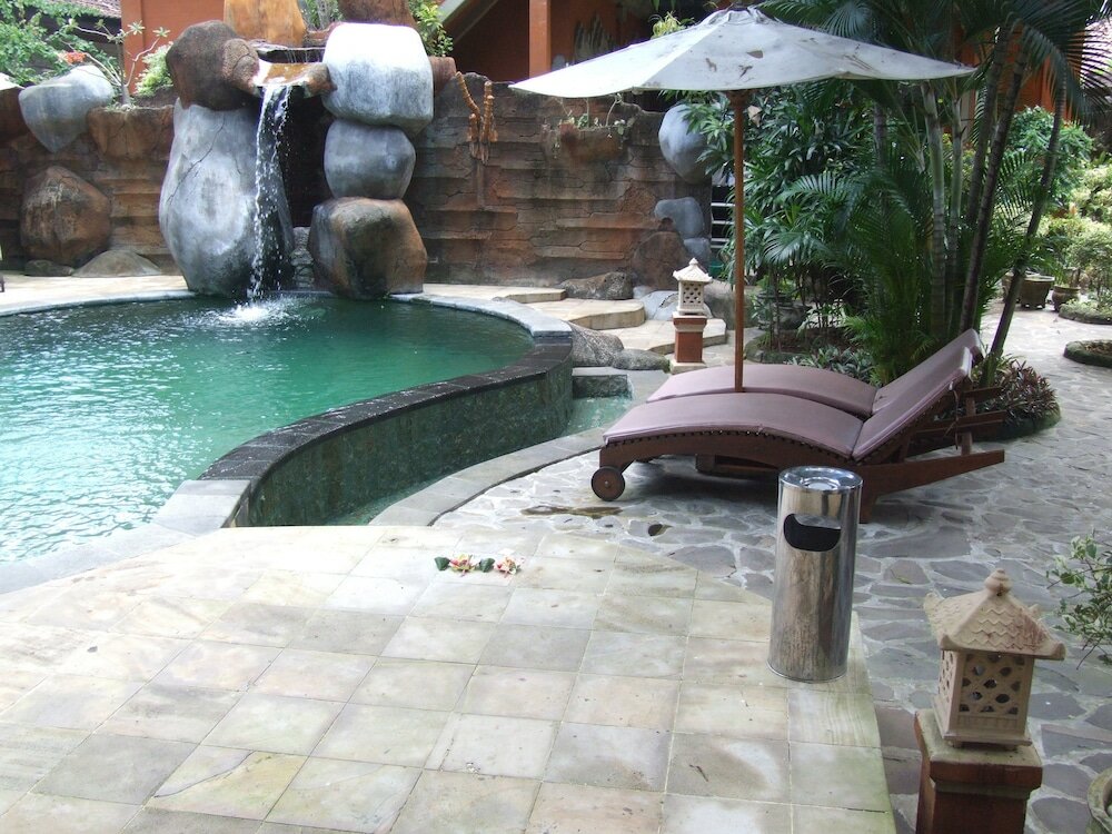 Фото Chonos Hotel Lovina