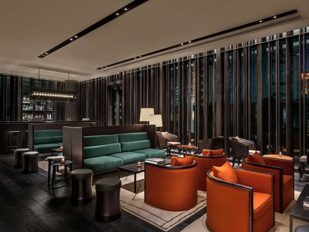 Фото The Middle House