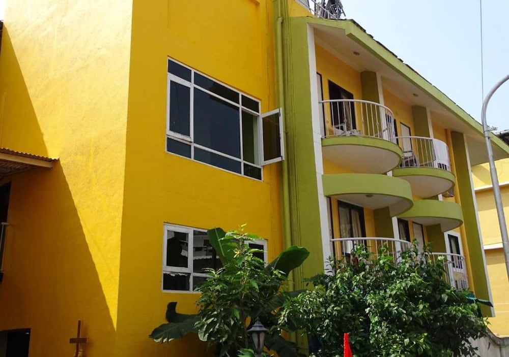 Фото Hotel Miramar, Miramar Beach, Goa