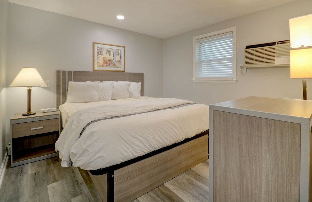 Фото Hamilton Village Inn