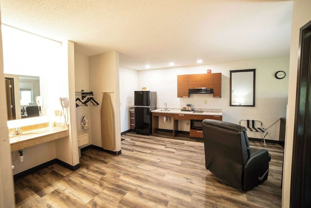 Фото Quality Inn & Suites Watertown