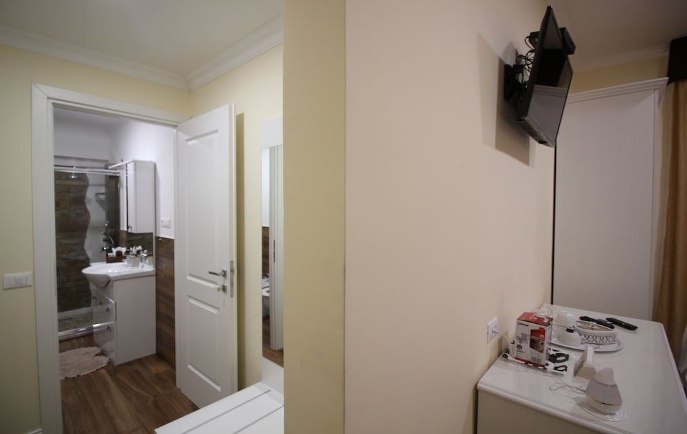 Фото Freedom Love B&b