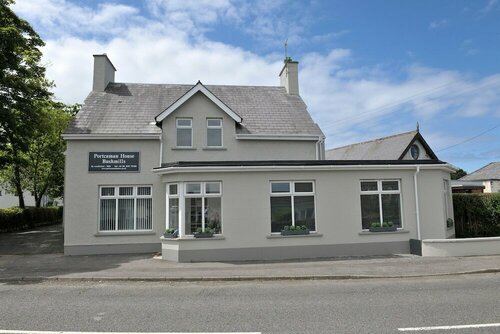 Внешний вид отеля Portcaman House B&b в Бушмилсе, фото 1