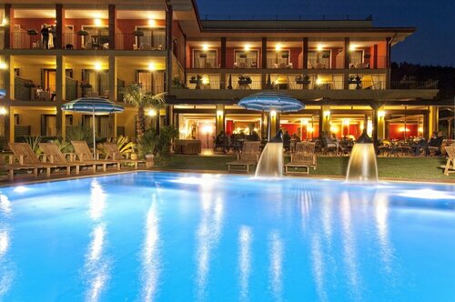 Внешний вид отеля Hotel Villa Madrina в Гарде, фото 1