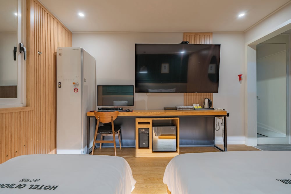 Фото Hotel Yeogiuhtte Gwangju Station