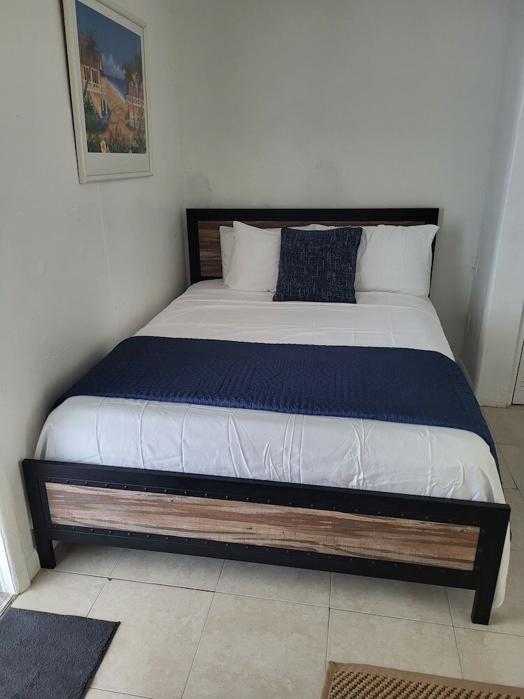 Фото Golden Sand Oceanfront