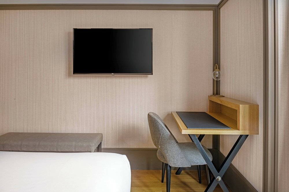 Фото Ac Hotel Avenida de América by Marriott