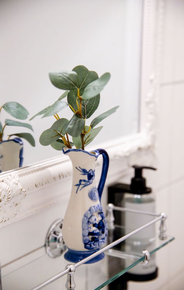 Фото Park Hotel Linköpings Fawlty Towers