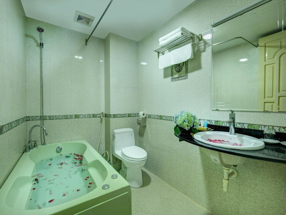 Фото Diamond Legend Hotel