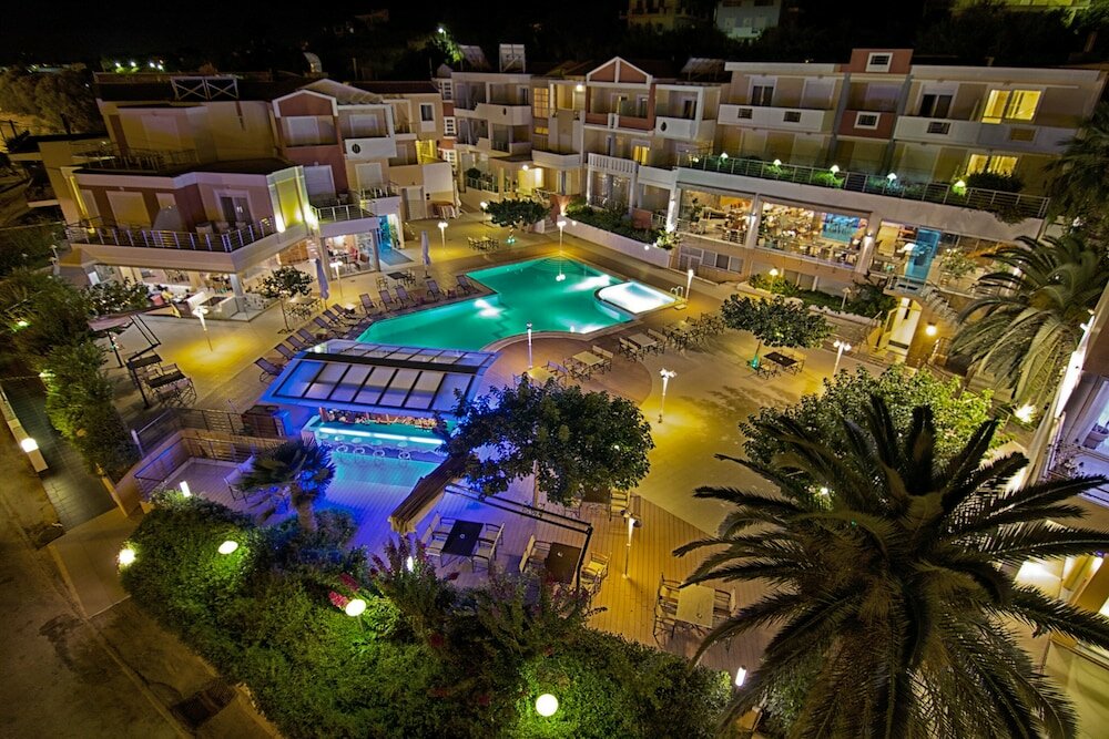 Фото Heliotrope Hotels