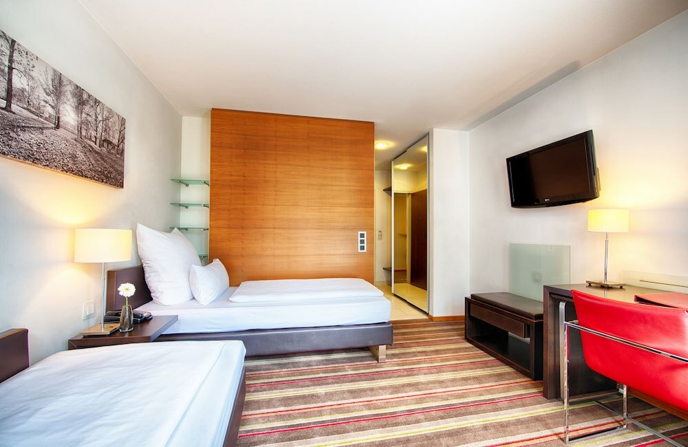 Фото Leonardo Hotel München City West