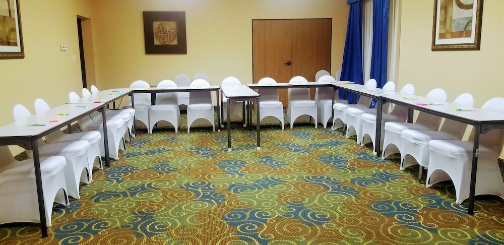 Фото Quality Inn Brunswick Cleveland South