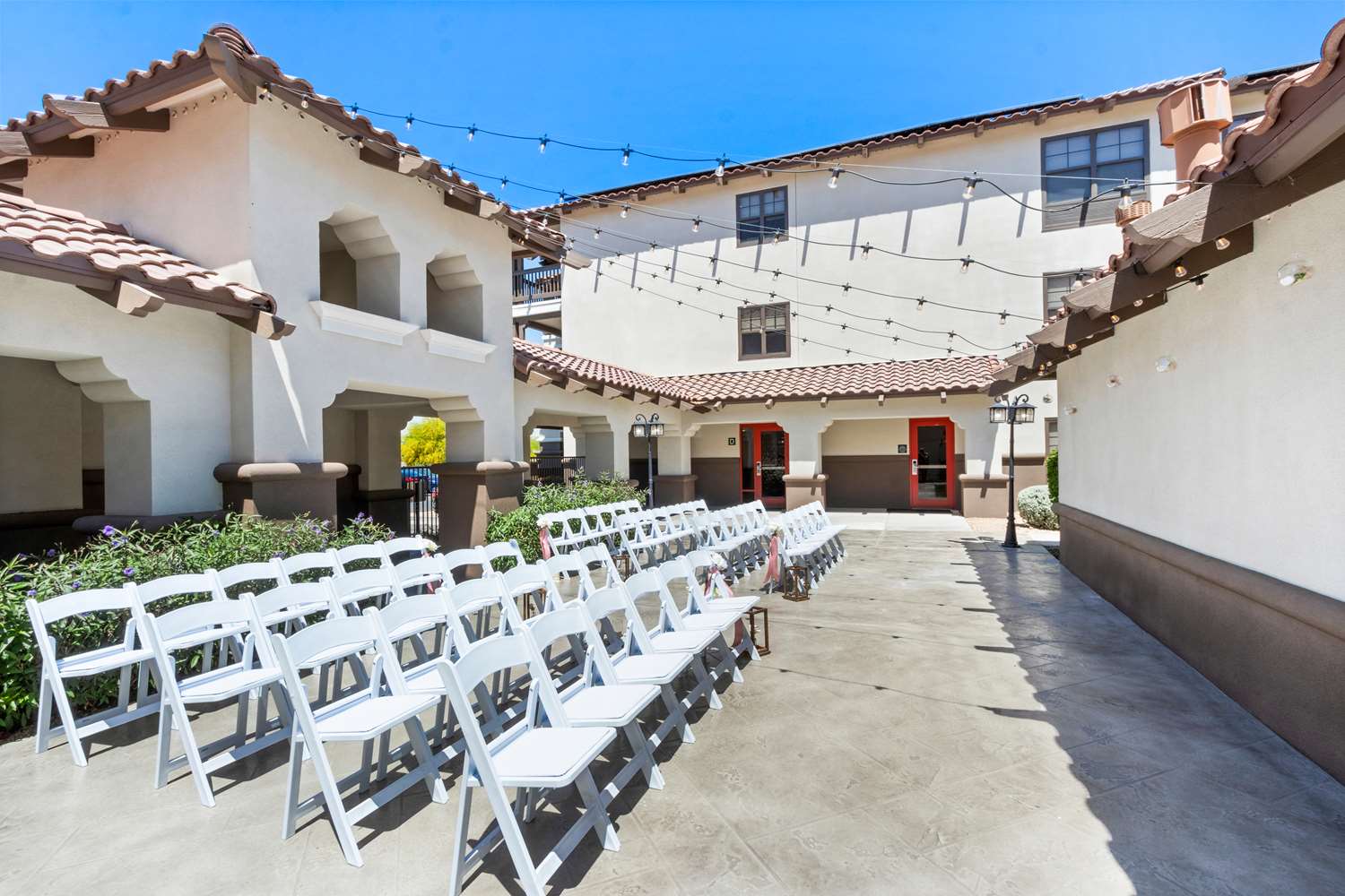 Фото Hampton Inn & Suites Phoenix-Goodyear