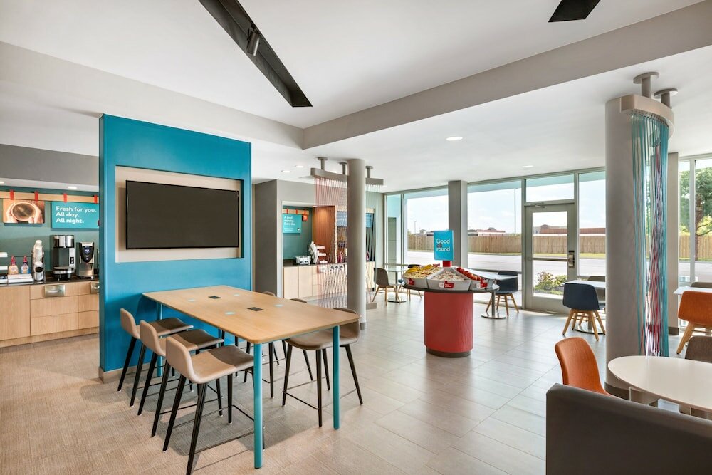 Фото Avid Hotels Denver Airport Area, an Ihg Hotel