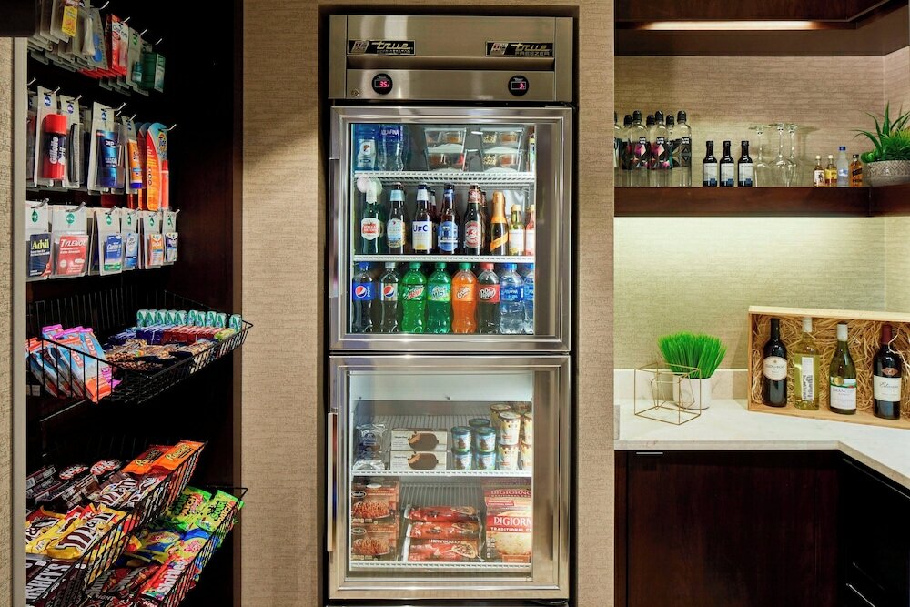 Фото Courtyard by Marriott Albany Thruway