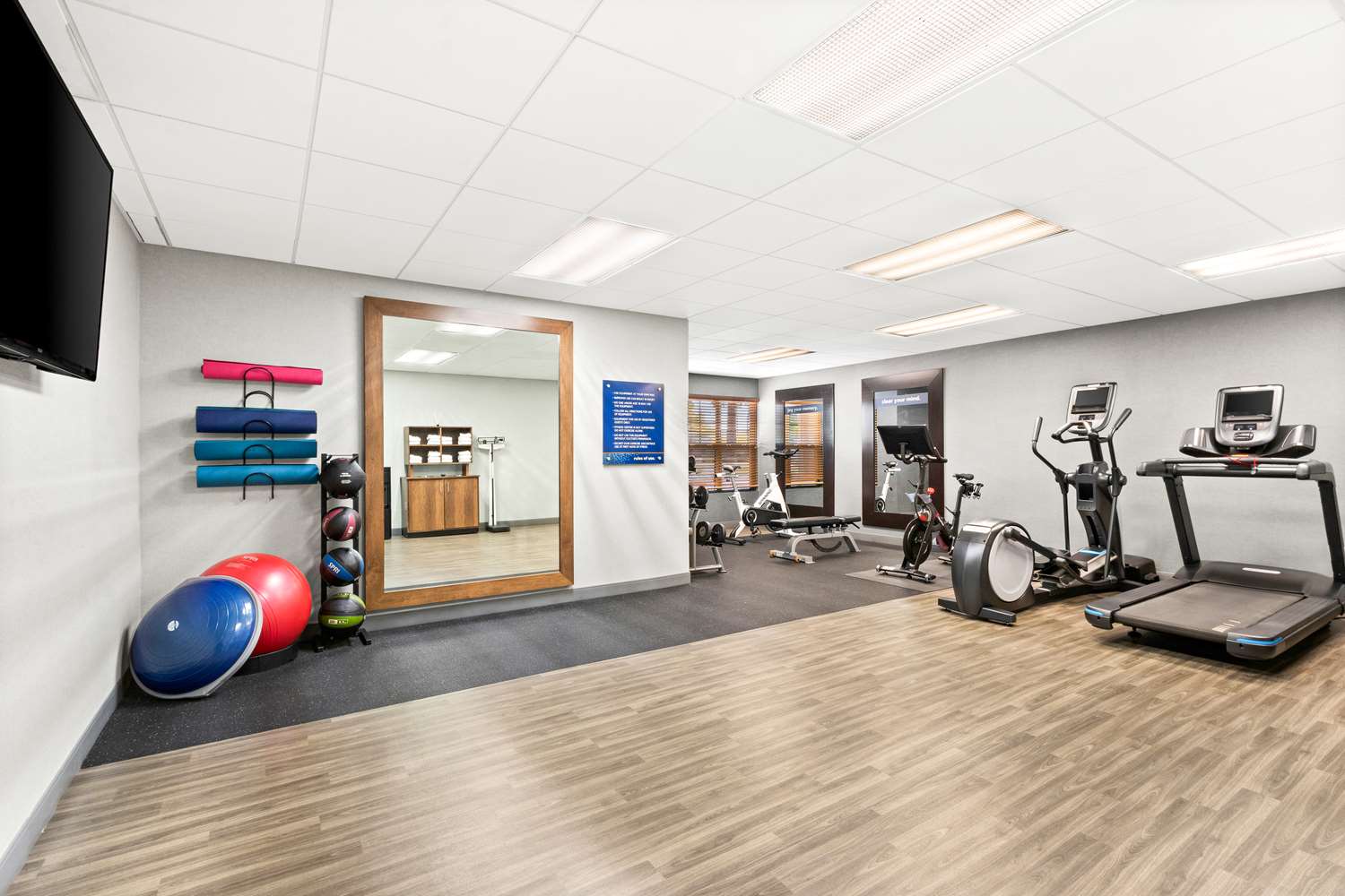 Фото Hampton Inn & Suites Phoenix-Goodyear