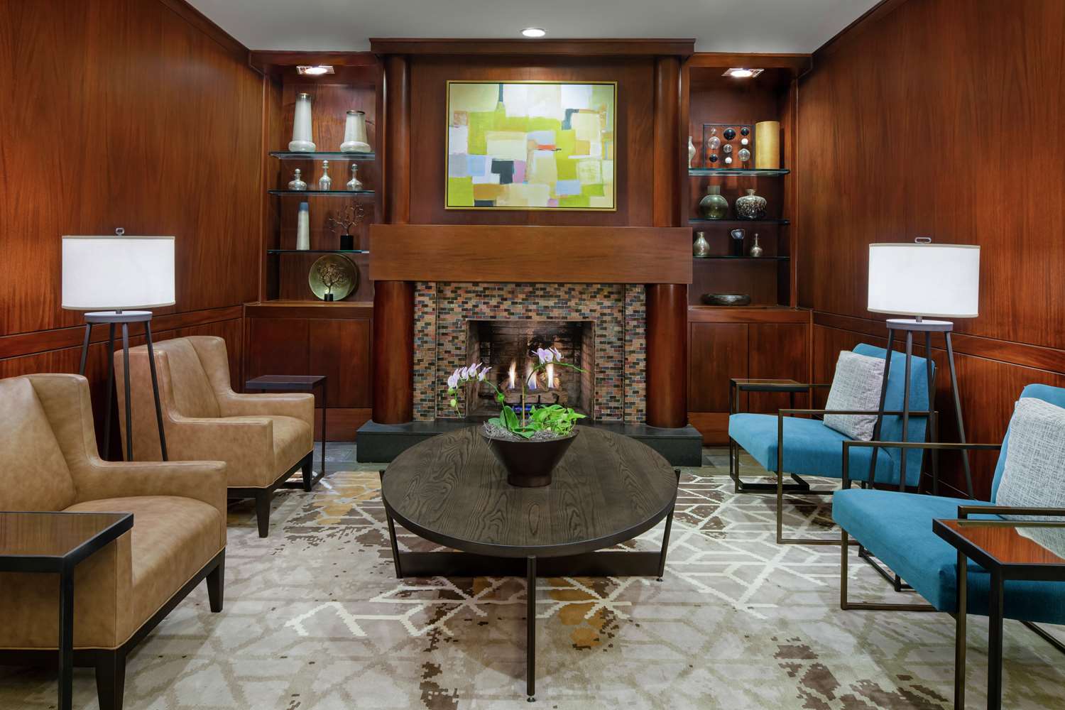 Фото DoubleTree Suites by Hilton Hotel Charlotte - SouthPark