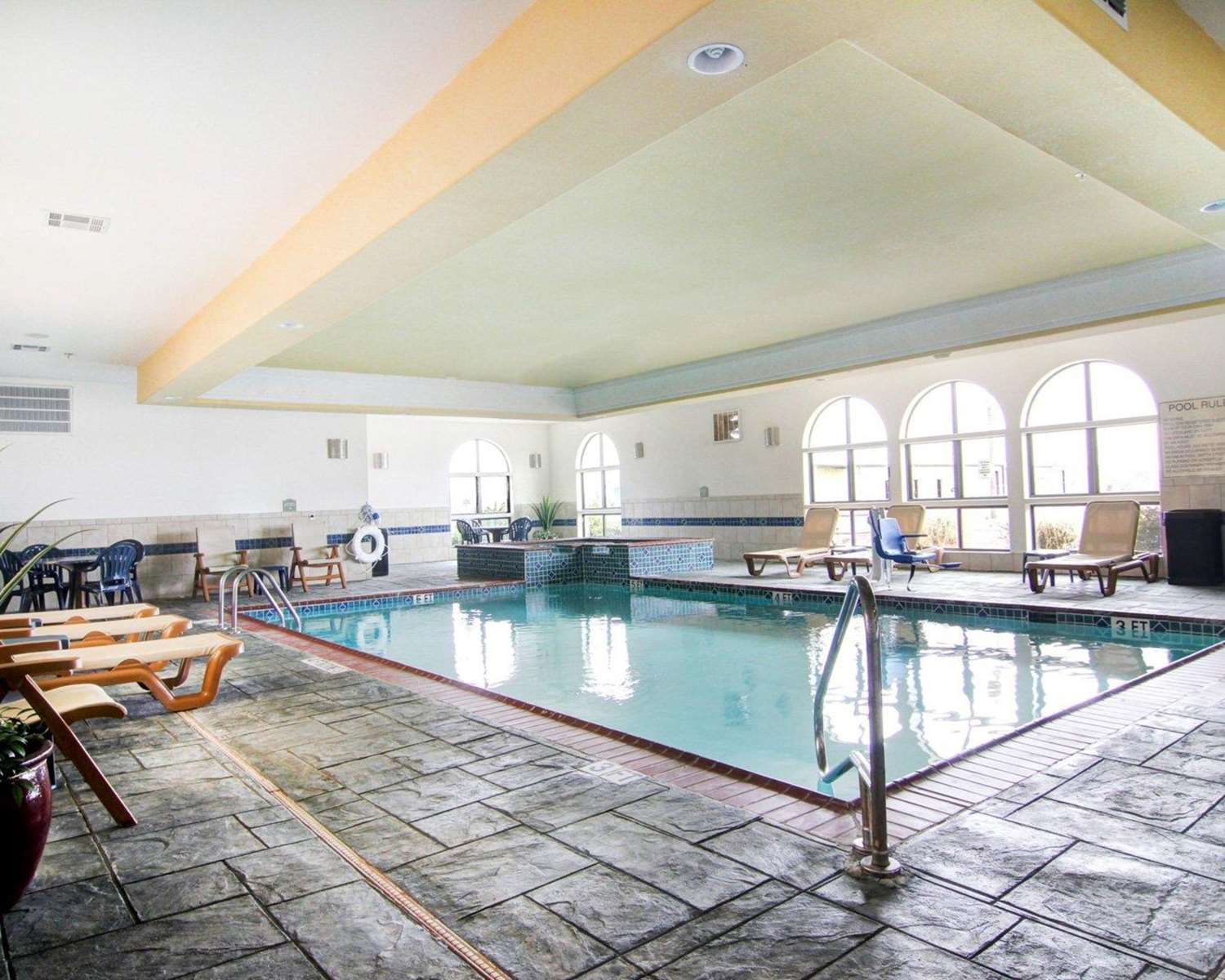 Фото Comfort Suites Fort Stockton