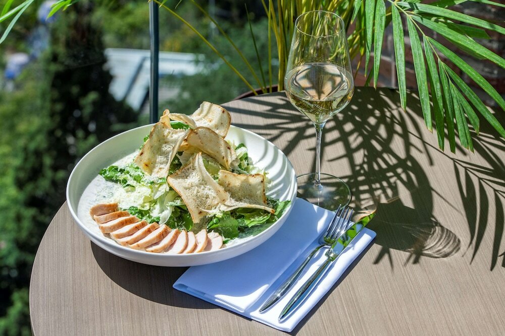 Фото Hotel Golden Tulip Design Tbilisi